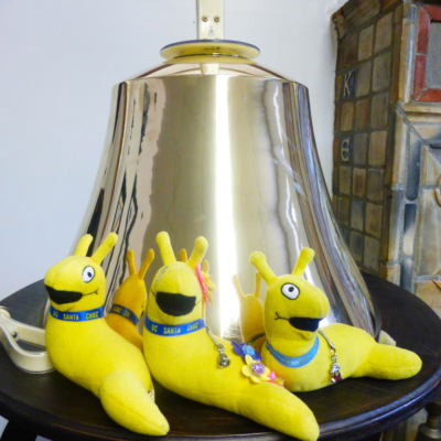 Banana schlugs with the biggest and smallest Malmark handbells