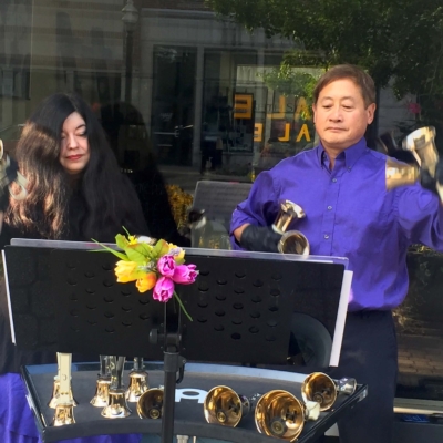 Handbell duo Larry and Carla at the 2017 Downtown Holland Street Performer Series